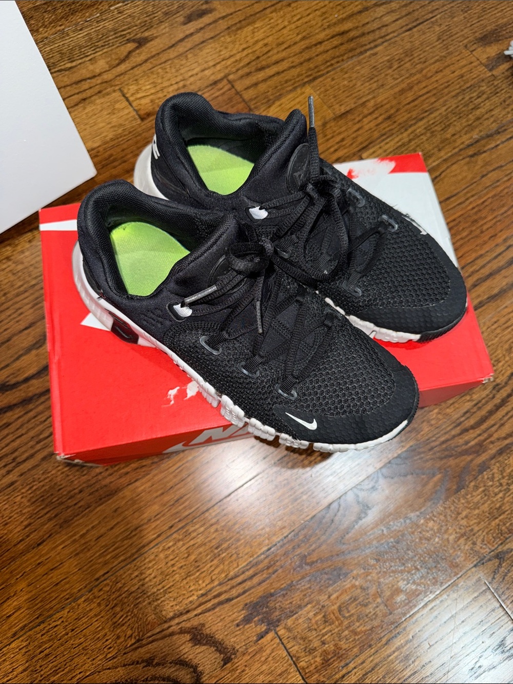 Nike Metcon Black Sneakers with Lime Green Insole
